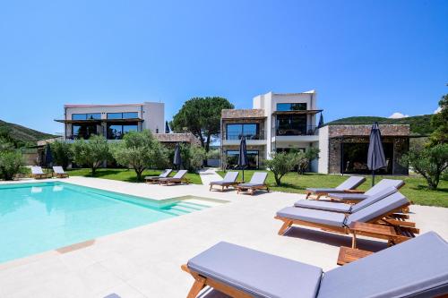 Elies Aesthetic Living