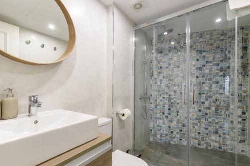 Caleta Homes - Apartamentos Pompidou
