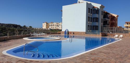Bazén v ubytování GO2TENERIFE Apart'Babalu Terrace, Pool & Parking nebo v jeho okolí