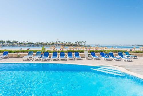 Bazén v ubytování Apartment Rovelló - Port d'Alcúdia nebo v jeho okolí