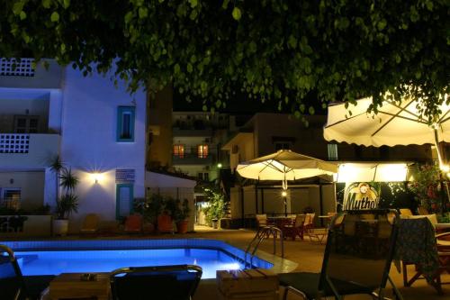 Bazén v ubytování Albatross Apartments nebo v jeho okolí