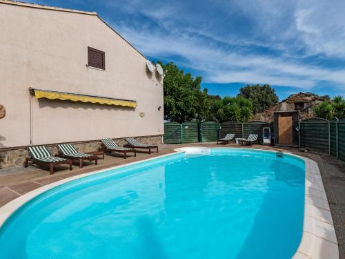 Apartment Villa Volpajola by Interhome