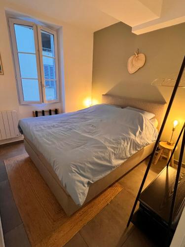 A cosy nest in the Suquet district near the sea