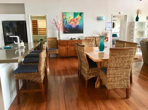 Φωτογραφία από το άλμπουμ του Island Breeze Fiji σε Savusavu