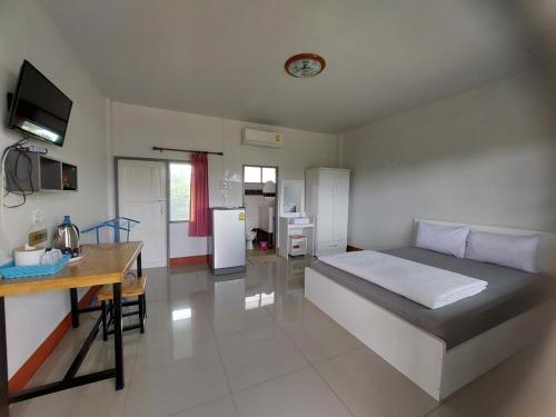Televisyen dan/atau pusat hiburan di Sailom Resort​