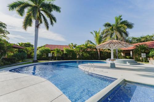 Kolam renang di atau dekat dengan Villagio 30B - Condo Near Playa Potrero