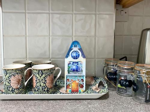 Кухня или мини-кухня в Amazing holidays home with a terrace
