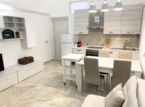 Η κουζίνα ή μικρή κουζίνα στο Giorgi Lux