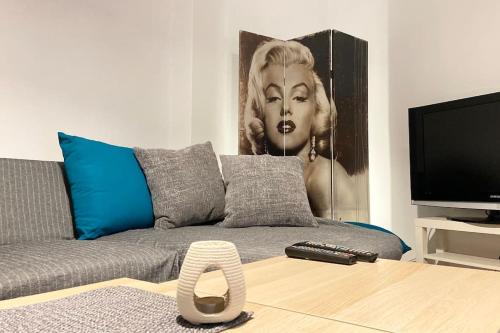 Downtown Athens loft with acropolis terrace view