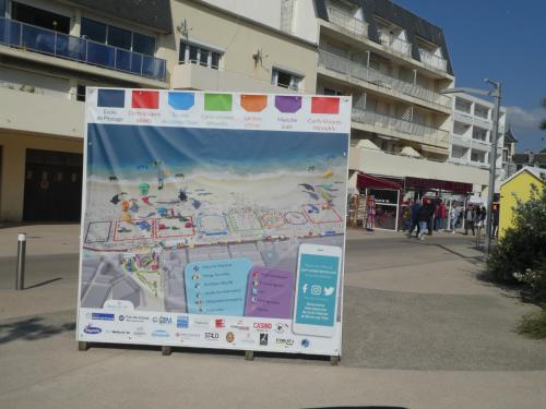 a large sign on the side of a street at Appartement L'Entonnoir in Berck-sur-Mer