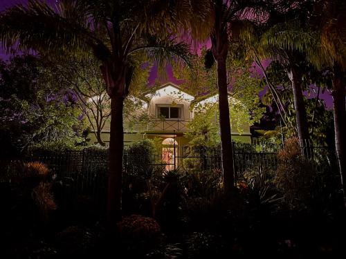 Κήπος έξω από το Constantiaberg Eco-Villa