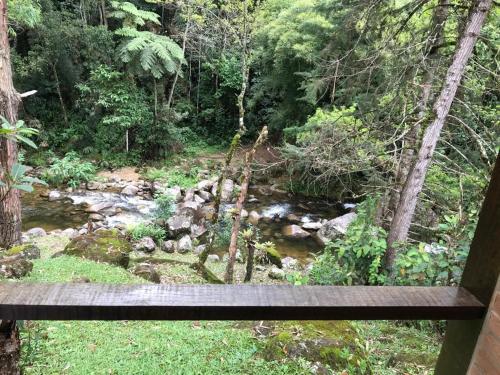 Landskap semula jadi dekat dengan lodge