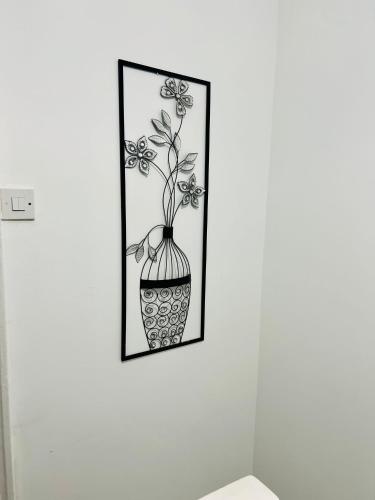 Beautiful and Homely 3 Bed House With FREE Parking So Close To Man City and City Centre photo 25
