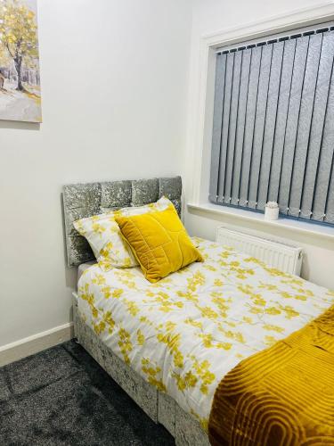 Beautiful and Homely 3 Bed House With FREE Parking So Close To Man City and City Centre photo 31