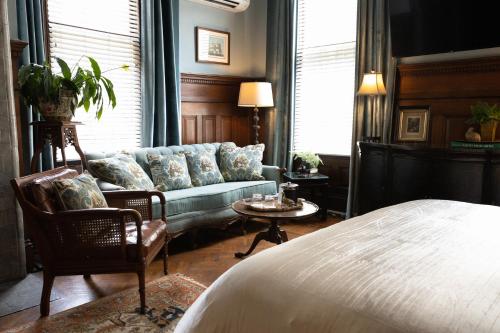 Χώρος καθιστικού στο Forsyth Park Inn