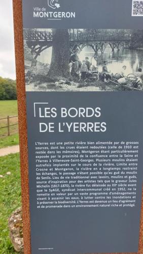 Φωτογραφία από το άλμπουμ του Jacuzzi avec vue sur la rivière l'Yerres σε Yerres