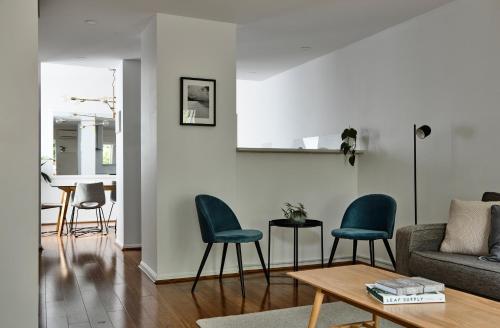 Stylish Townhouse in Melbourne's Playground 휴식 공간