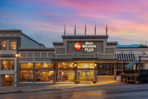 a best western plus building with a sign on it at Best Western Plus Baker Street Inn in Nelson