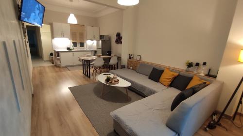 The PM - in the heart of Thessaloniki