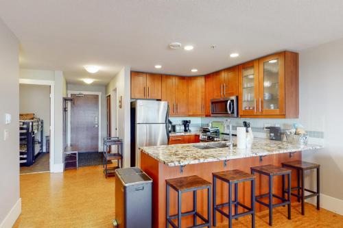 Η κουζίνα ή μικρή κουζίνα στο Raven 107