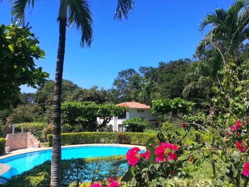 Absolutely unique 4-bedroom vacation home for 8p