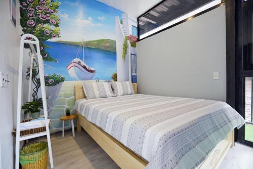 Postel nebo postele na pokoji v ubytování Private room in Halong center-Almor Homestay