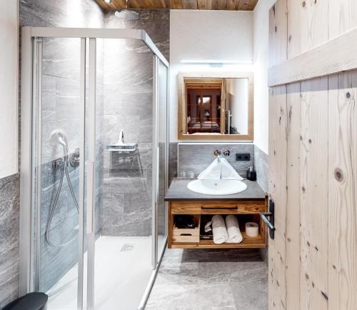 Kopalnica v nastanitvi Stadl Chalet Ischgl
