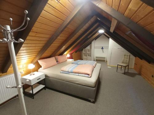 En eller flere senge i et værelse på Ferienwohnung Bodehexe 2