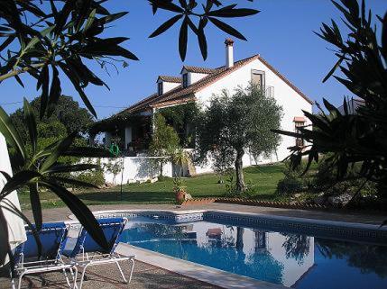 Bazén v ubytování Casa Rural "El Carrasca" nebo v jeho okolí