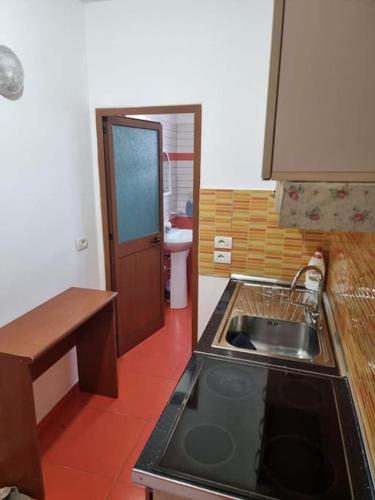 Kuchyň nebo kuchyňský kout v ubytování Aunt's Place
