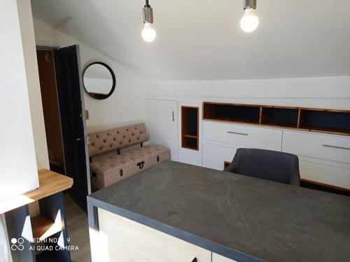 Posteľ alebo postele v izbe v ubytovaní Avignon hyper centre:studio cosy et calme