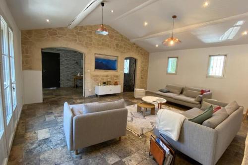Spacious nest with pool near Avignon – Photos 2