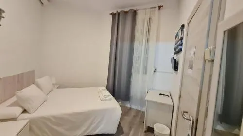 Hostal Eixample photo 5
