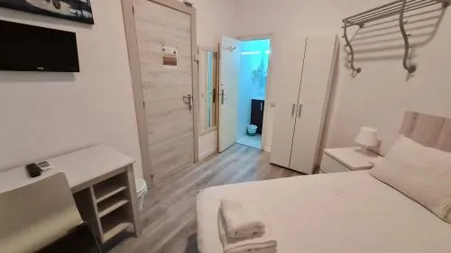 Hostal Eixample photo 4