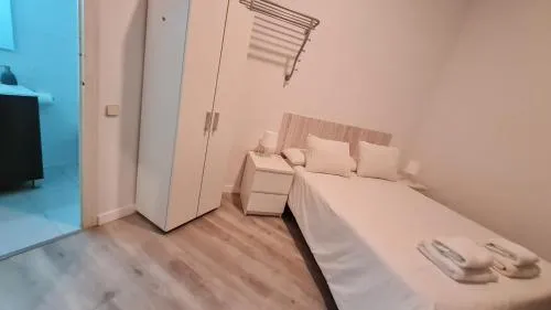 Hostal Eixample photo 11