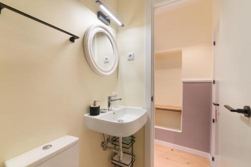 Hostal Evocare Madrid photo 47