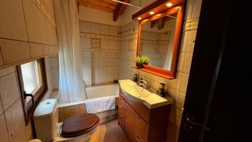 Ванная комната в Petrini Villa