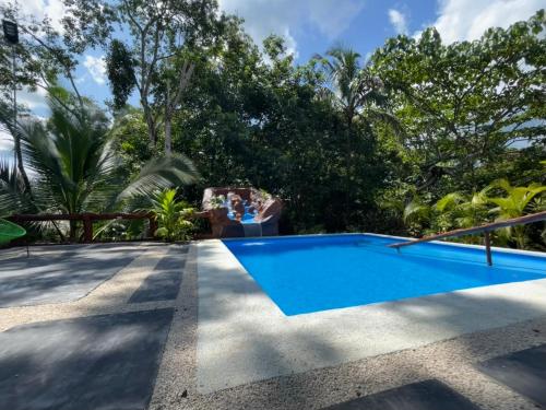 Beautiful, Private Large Family House - with Pool