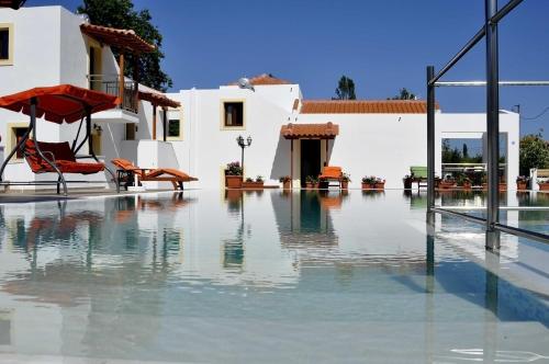 Πισίνα στο ή κοντά στο Parissis Eden Villas Skiathos