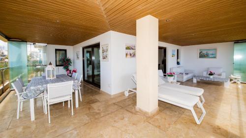 Marina del Castillo 3110