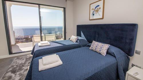 Blue Suites B5-403