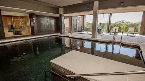 Blue Suites B5-403