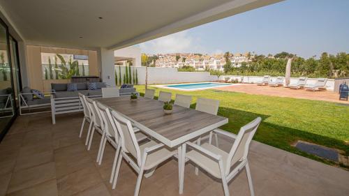 Villa Paraiso, 15