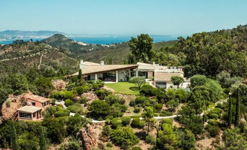 Art & design Villa with 360 view