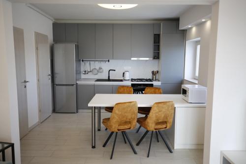 Kuchyň nebo kuchyňský kout v ubytování Apartment K&T Čakovec