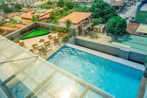 Бассейн в El Vistra Hotel Angeles или поблизости