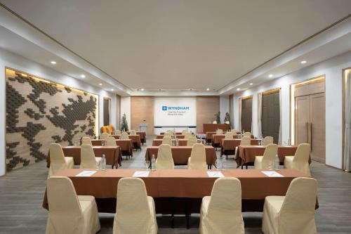 Wyndham Hua Hin Pranburi Resort & Villasにあるビジネスエリアまたは会議室