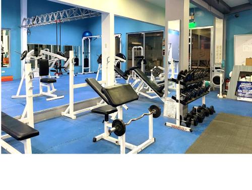 Fitness centrum a/nebo fitness zařízení v ubytování SOUTHPICKRESORT & HOTEL INC.