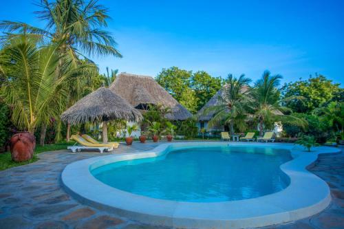 Amici House fully serviced with private pool – Photos 3