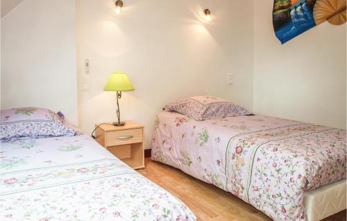Ένα ή περισσότερα κρεβάτια σε δωμάτιο στο Beautiful Home In St Martin Des Pres